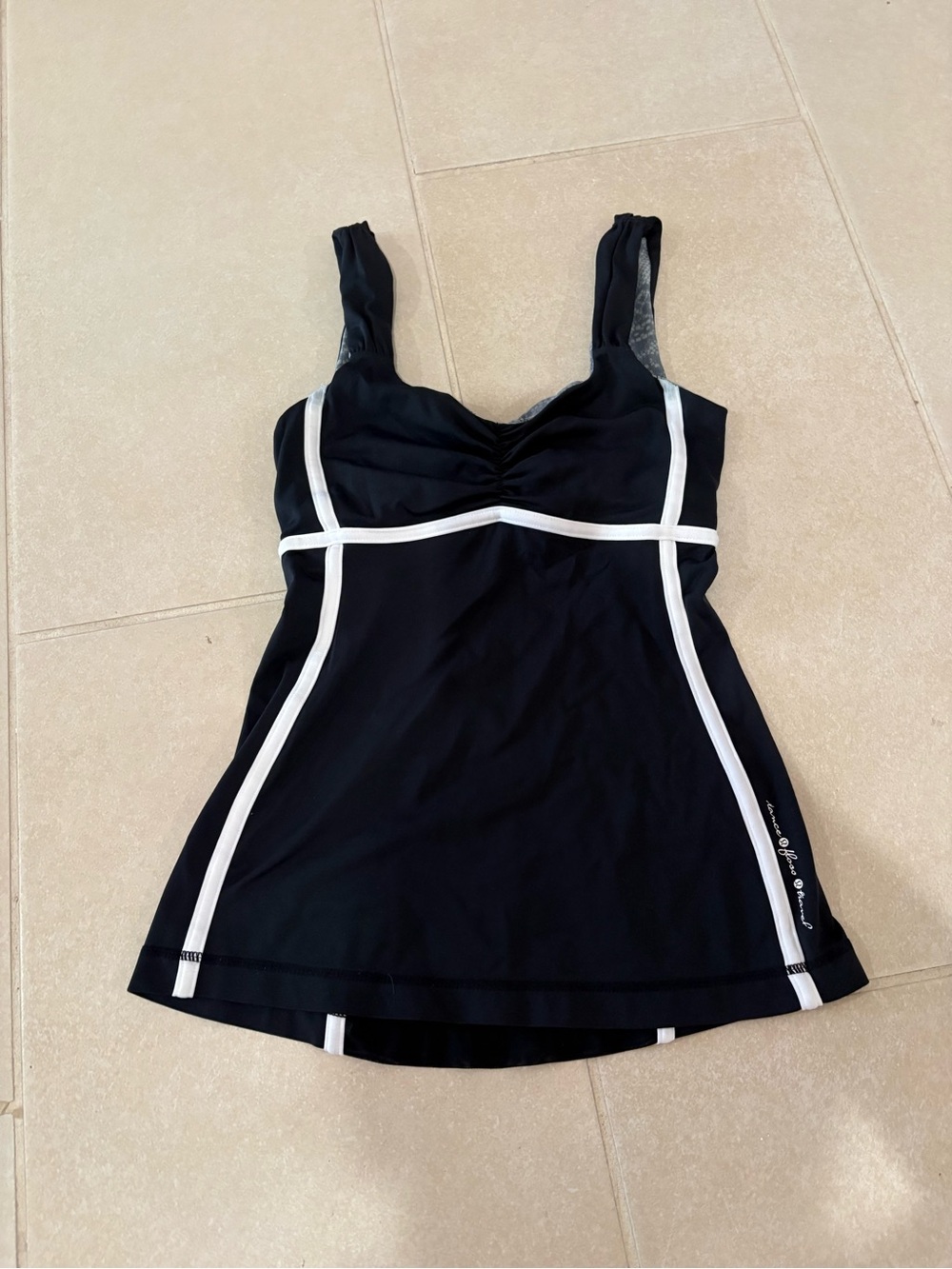Lululemon Vintage Dance Floss Travel Ruched Tank Top Black White Piping Size 4